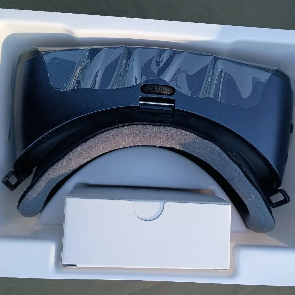 Samsung Gear VR SM-R-323 Virtual Reality Headset USB- C Galaxy s6, s7, note 5